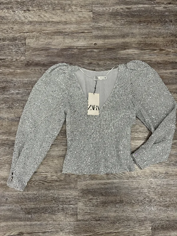 Top Long Sleeve By Zara In Silver, Size: M