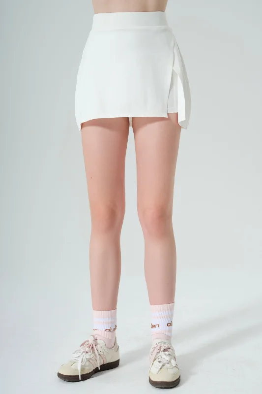 Elegant Simplicity Wardrobe Active Mini Skirt - White