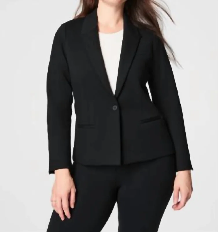 Elegant Contour Ponte Blazer In Classic Black